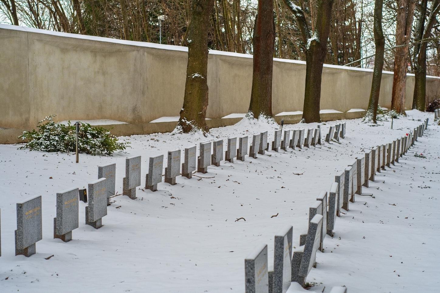 Ďáblický hřbitov - Severní zeď