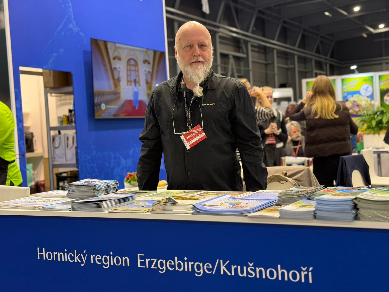 HOLIDAY WORLD & REGION WORLD 2026